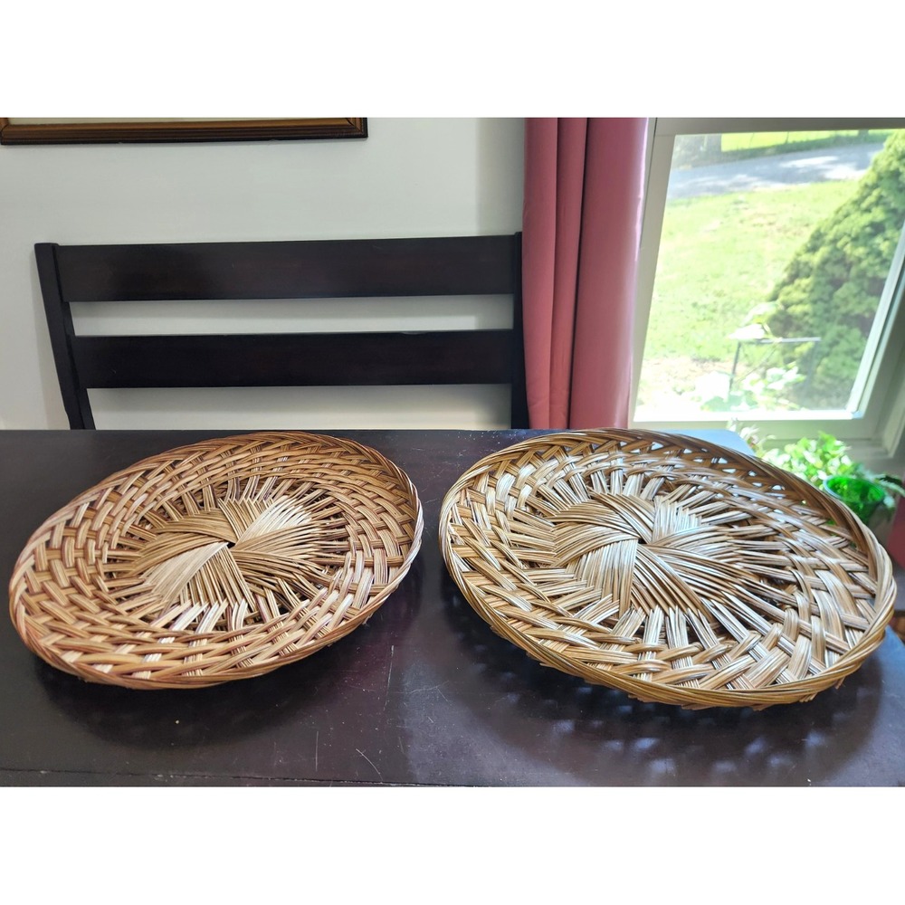 Set of 2 Round Woven Wicker Serving Trays, 16 in Brown/Beige, Stackable